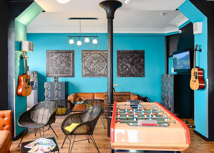 Arty Porte De Versailles By River *