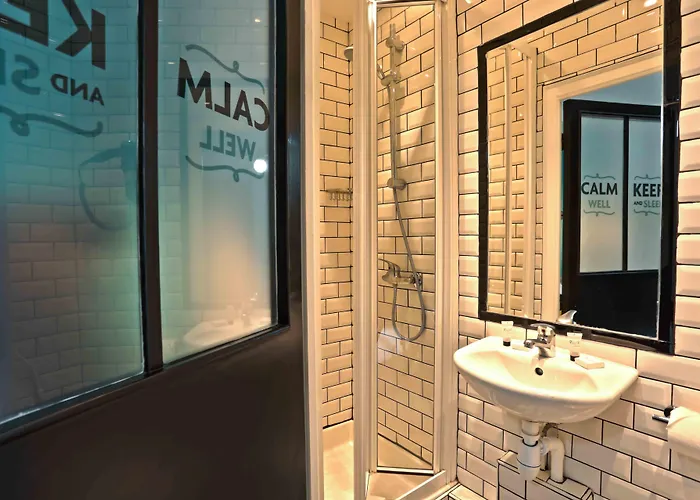 Vandrarhem Arty Porte De Versailles By River Paris