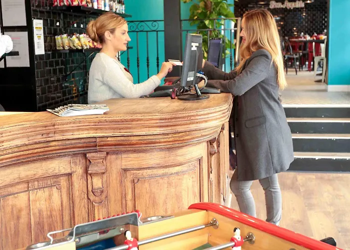 Arty Porte De Versailles By River