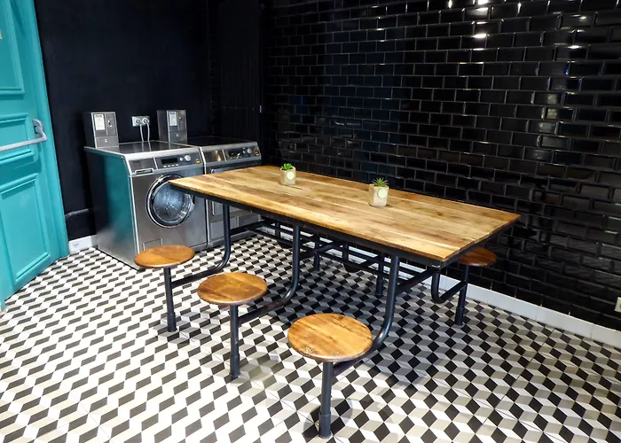 Arty Porte De Versailles By River Vandrarhem