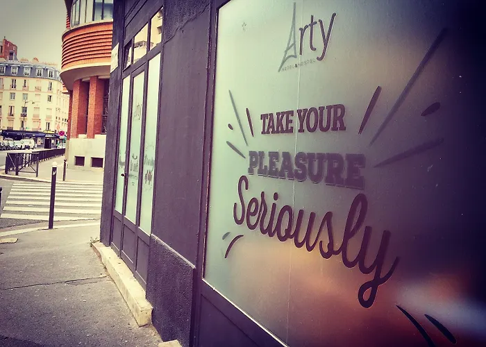 Vandrarhem Arty Porte De Versailles By River