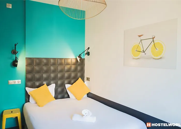 Arty Porte De Versailles By River Paris