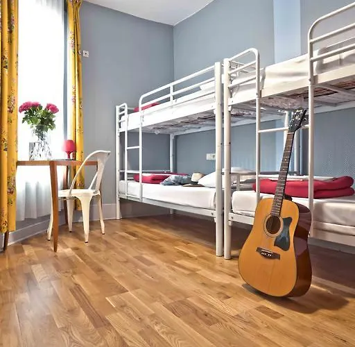 Vandrarhem Arty Porte De Versailles By River