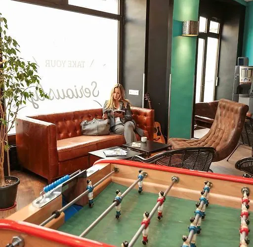 Vandrarhem Arty Porte De Versailles By River *