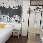 Arty Porte De Versailles By River Hostal