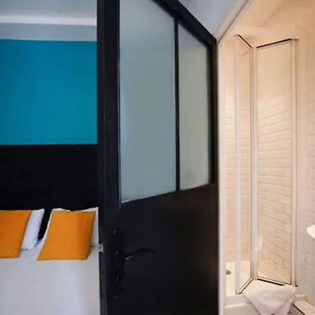 Arty Porte De Versailles By River Hostel Parijs