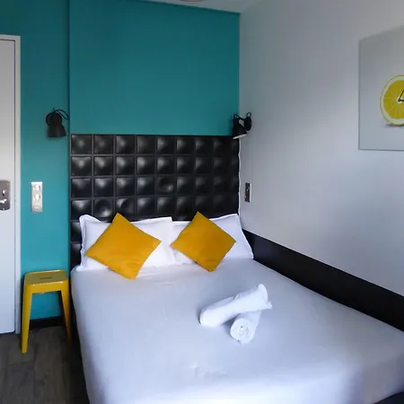 Arty Porte De Versailles By River Hostal *