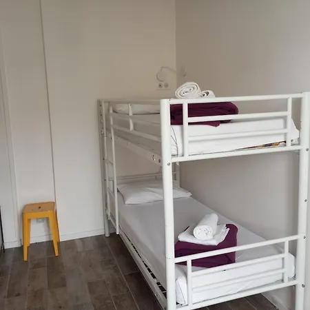 Arty Porte De Versailles By River Hostel *