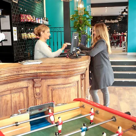 Arty Porte De Versailles By River