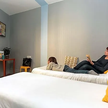 Hostal Arty Porte De Versailles By River *