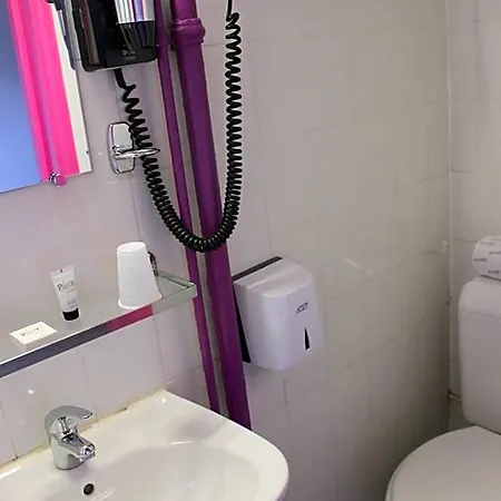 Hostal Arty Porte De Versailles By River *