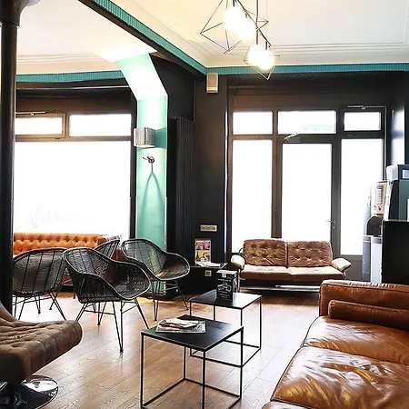 Arty Porte De Versailles By River