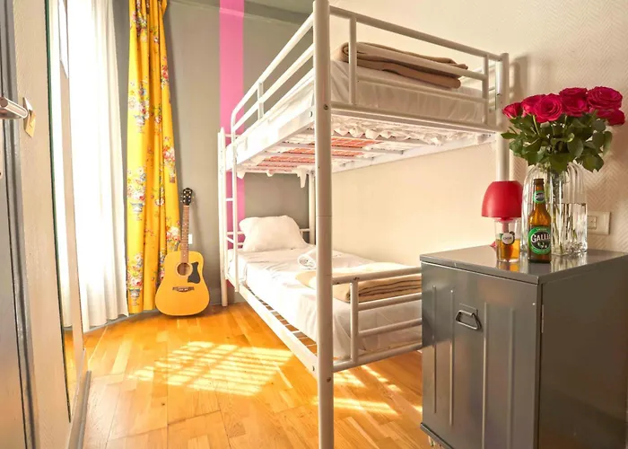 Хостел Arty Porte De Versailles By River