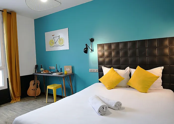 Hostel Arty Porte De Versailles By River *