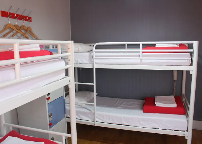 Hostal Arty Porte De Versailles By River