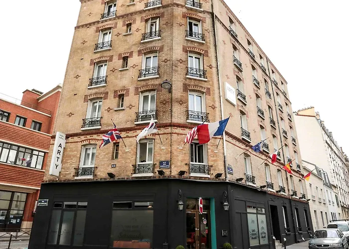 Arty Porte De Versailles By River 파리