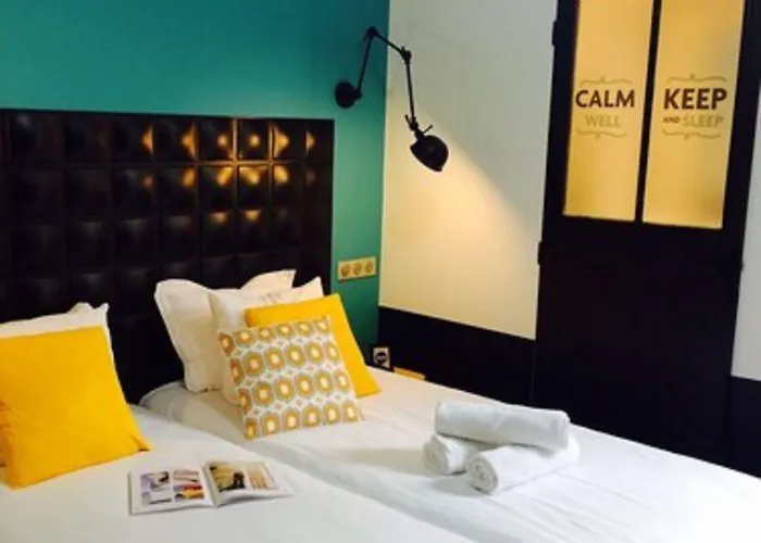 Hostel Arty Porte De Versailles By River *