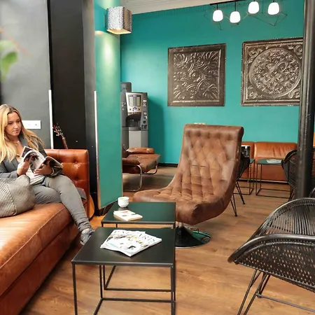 Auberge de jeunesse Arty Porte De Versailles By River Paris