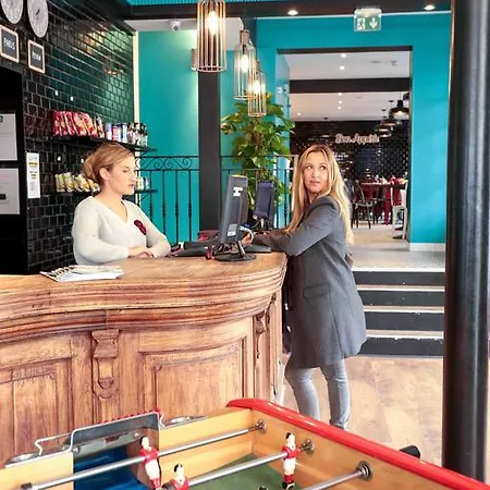 Auberge de jeunesse Arty Porte De Versailles By River *