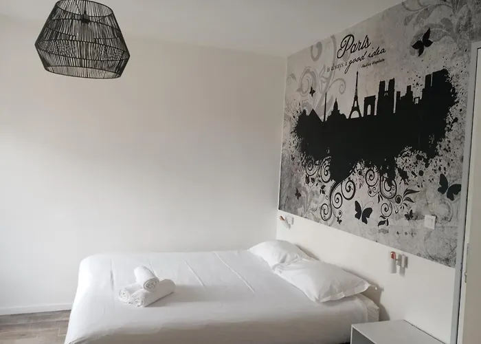 Arty Porte De Versailles By River بيت شباب باريس